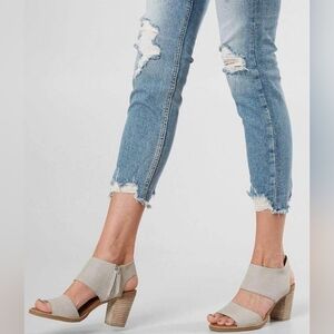 TOMS Women’s Tan & Grey Open-Toe Block Heel Sandals | Size 6.5